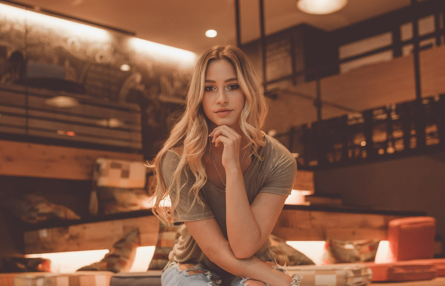 虚拟主播带货案例与利弊分析